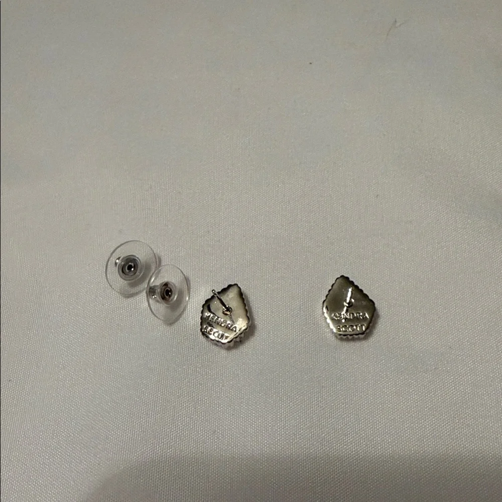 Kendra Scott Tessa silver and ivory mother of pearl Stud Earrings - Picture 5 of 5